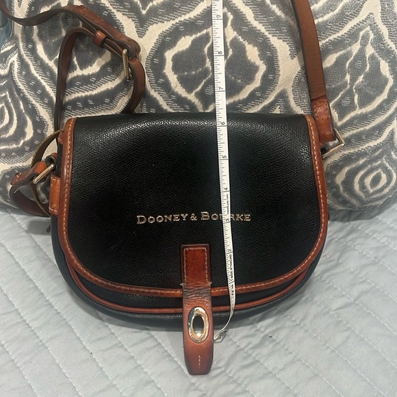 0401~leather LATCH Crossbody bag